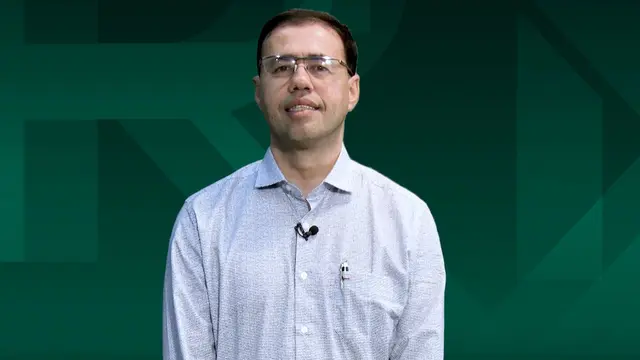 Professor especialista do R1 Essencial
