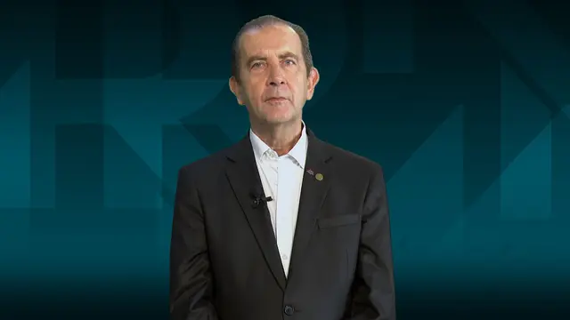 Professor especialista do R1 Essencial