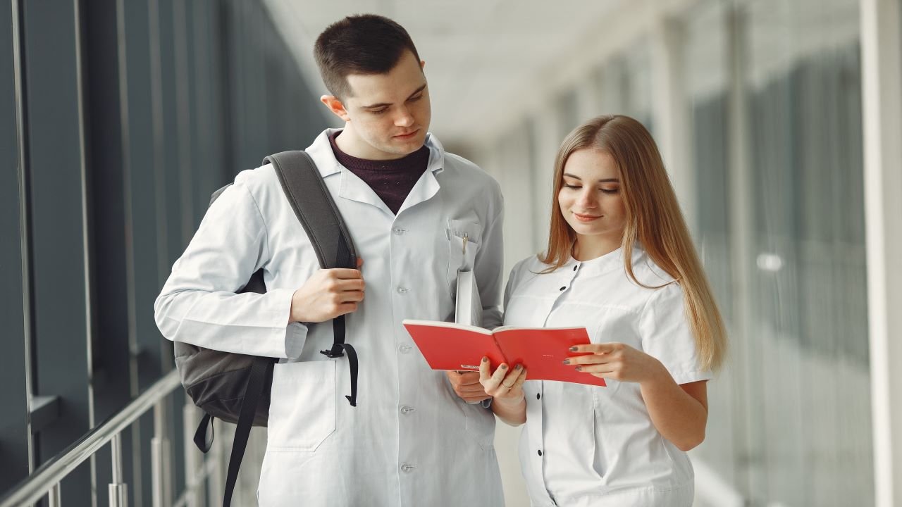 Residência Médica: SURCE do Ceará divulga edital com 655 vagas