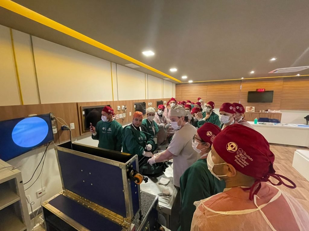 Suprema recebe especialista referência internacional em ATM para curso no CadáverLab