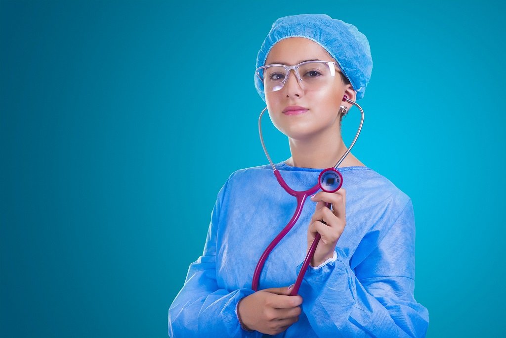 estudantes de medicina se preparam para as provas de residencia médica