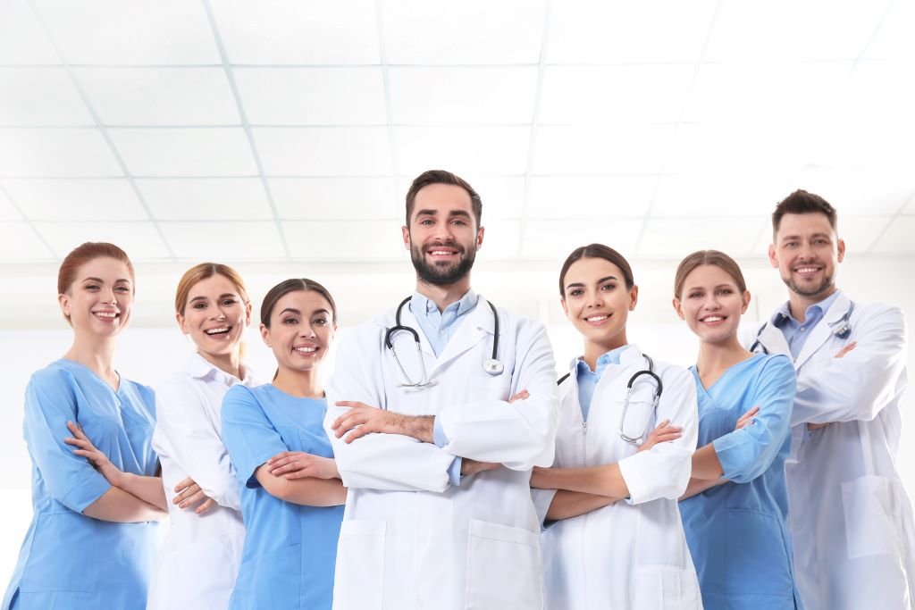 número de médicos no Brasil bate recorde: 575 mil