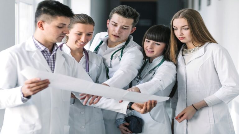 Como escolher a sua residência médica? Veja as dicas!