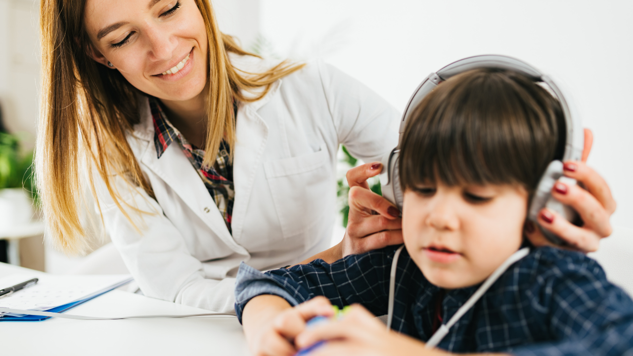Deficiência auditiva em crianças: etiologia, sinais, diagnótico e tratamento