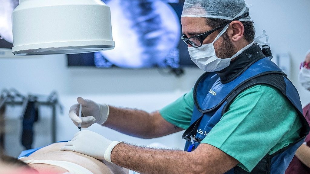 Centro de Treinamento Cadaver Lab Suprema Crispi realiza curso hands-on em Medicina Intervencionista da Dor